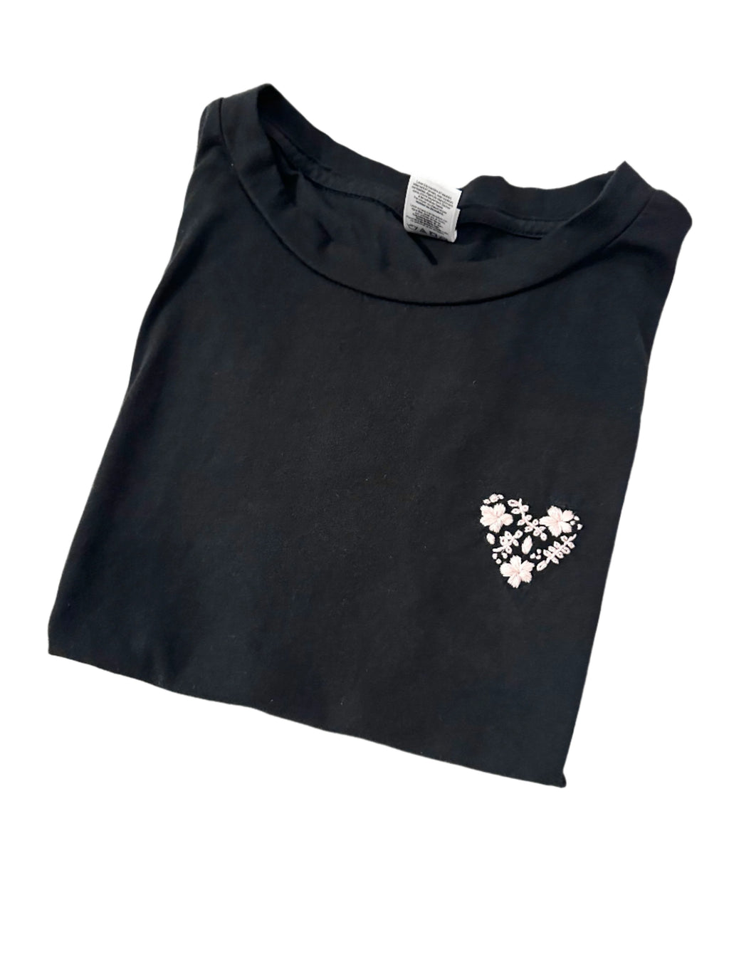 Women's Cropped hort Sleeve  - Floral heart